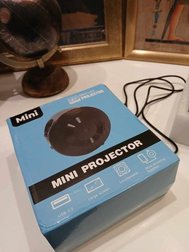 Mini Proyector LED Portátil HD